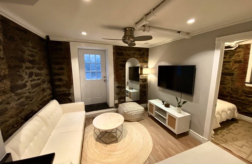 Kips Bay Apartment | Comfy, Cozy, Chic and Central Manhattan Apartment