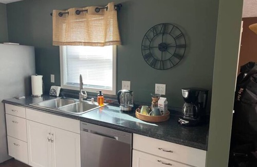 Battle Ground House | Comfy Cozy Creekside