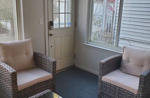 Detroit House | Comfy & Cozy Detroit Find