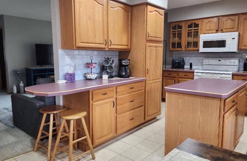 Decorah House | ~Comfy~Cozy~ Friendly Neighborhood!
