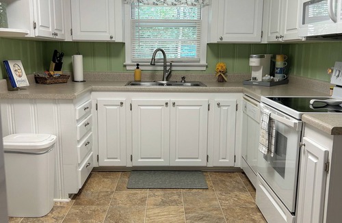 Weaver House | Comfy & Cozy Home in Weaver!