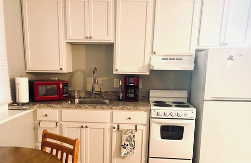 Orchard Park Apartment | Comfy cozy studio suite in charming Orchard Park