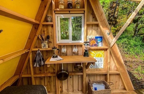 Ryderwood House | Comfy Creekside A-Frame w/Firepit, Sauna, and BBQ