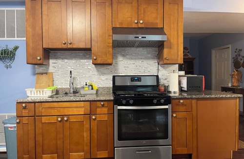 Neabsco House | Comfy Deluxe Getaway Suite