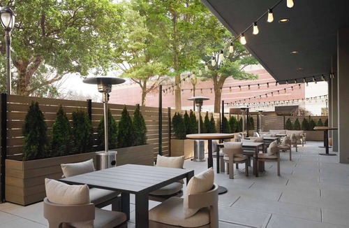 White Plains House | Comfy Downtown Suite | Pets Allowed, Onsite Bar & Restaurants, Free Shuttle