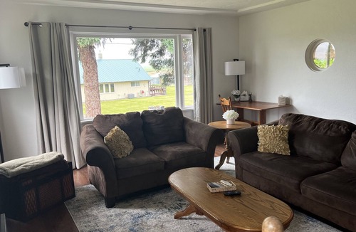 Lewiston House | Comfy Farmhouse in City Limits