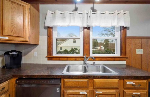 West End House | Comfy furnishings, nice yard, peaceful neighborhood