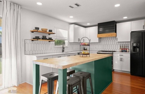 Speyside House | Comfy gathering space in NE Austin with fantastic HOA amenities.