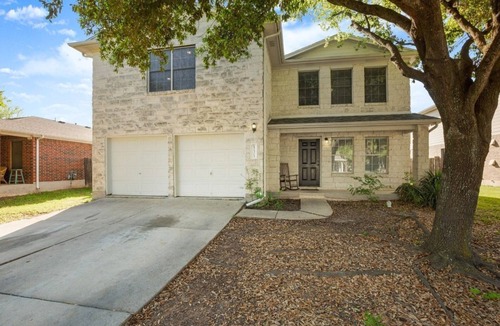 Speyside House | Comfy gathering space in NE Austin with fantastic HOA amenities.