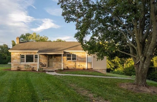 Fishers Hill House | Comfy Getaway in Strasburg, VA!