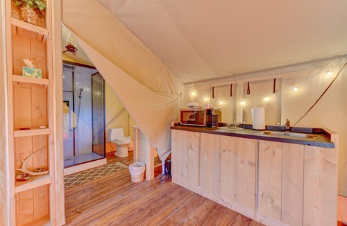 Johnson City RV Rental | Comfy Glamping at 12 Fires