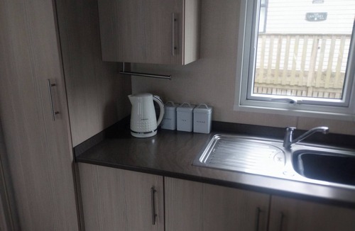 Jedburgh Cabin | Comfy golf course view at Lilliardsedge