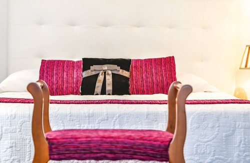 Sitges Town Center Apartment | Comfy Holiday Apartment for 3 People on the "Street of Sin" of Sitges