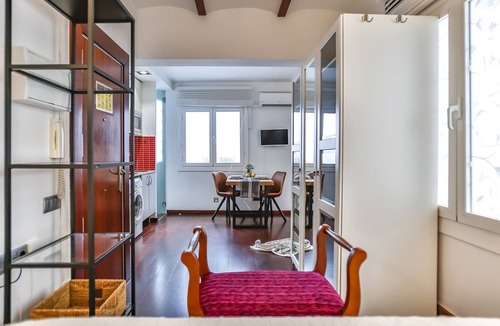 Sitges Town Center Apartment | Comfy Holiday Apartment for 3 People on the "Street of Sin" of Sitges