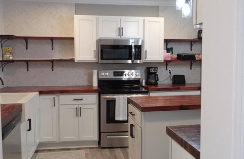 Woodfield House | Comfy Home in a Great Location!
