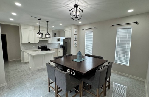 Brownsville House | Comfy home in olmito, close to hwy minutes from space x SPI