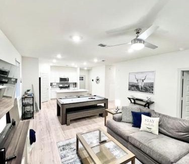 McNeil House | Comfy Home mins from Downtown, UT, Domain & Rodeo