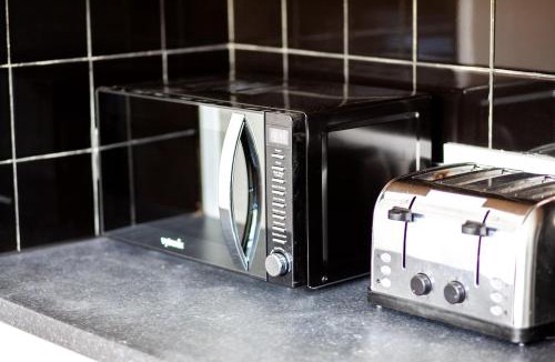 Seisdon House | Comfy Home-Vimy Road