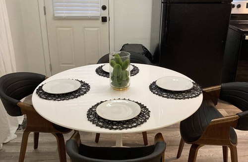 Fort Valley House | Comfy Home w/Wi-Fi & Kitchen