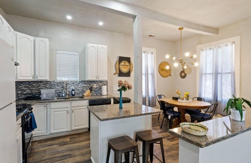 Highland Park House | Comfy House Downtown w King Bed and Outdoor Theater