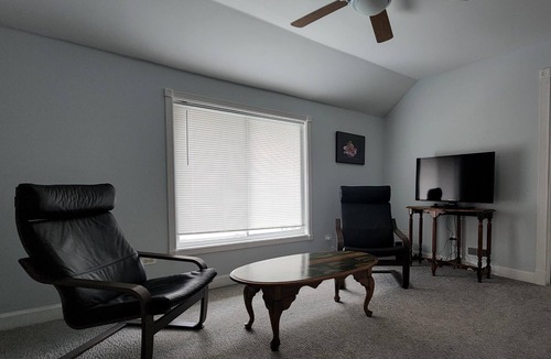 Kenosha House | Comfy House near Lake Michigan