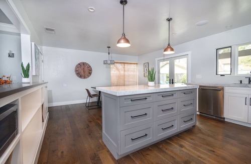 Elk Grove House | Comfy House W/Big Pool/hot tub !