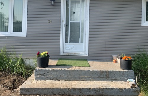 Thompson House | Comfy house with 3 bedrooms and 2 washrooms