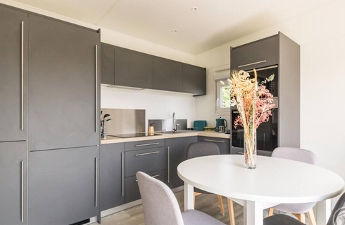 Saint-Lo Apartment | Comfy mobile home with terrace and pets allowed in Saint-Lô