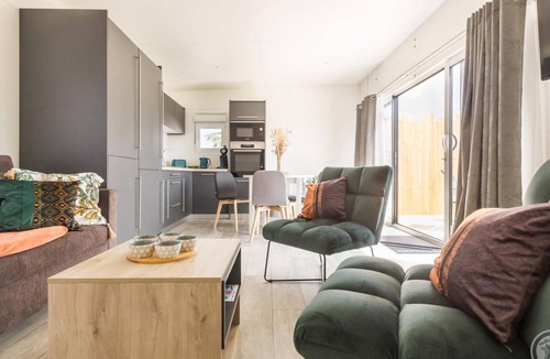 Saint-Lo Apartment | Comfy mobile home with terrace and pets allowed in Saint-Lô
