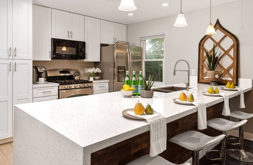 Barker House | Comfy Modern Home - Close to Everything!