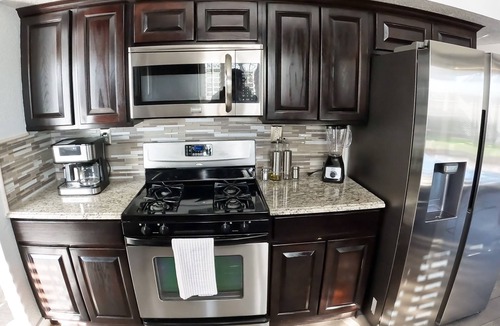 Biggs Field House | Comfy Modern Home with heated pool