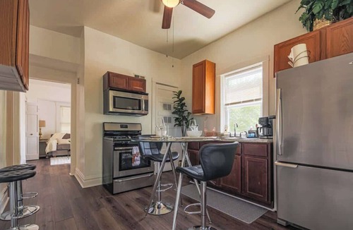Forest Park Apartment | Comfy One-Bedroom Apt with Parking & Desk