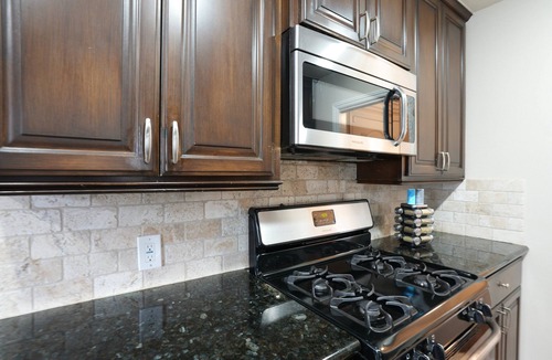 Hermosa Village House | Comfy Pool Home; 2 Ensuites, 1/4 mile Walk2Disney