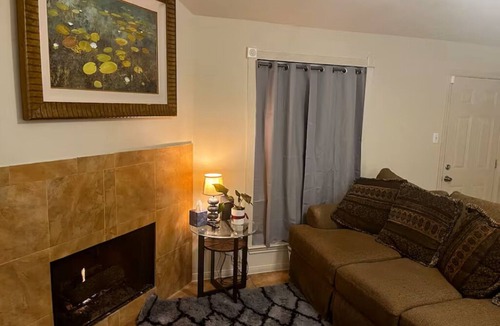 Channelview House | Comfy, quiet, and private stay!