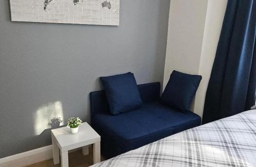 Walworth House | Comfy Room for 3 in Central London