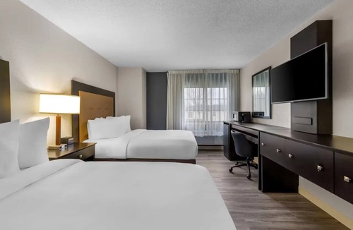 Brewerton Hotel | Comfy Room Near Oneida Lake – Explore Parks & Local Adventures | 3 Units