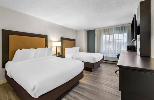 Brewerton Hotel | Comfy Room Near Oneida Lake – Explore Parks & Local Adventures | 3 Units