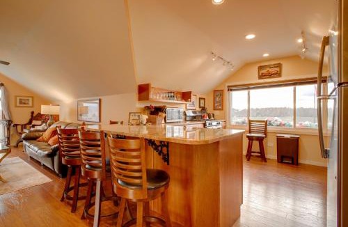 Schuylerville House | Comfy Schuylerville Carriage Getaway with Views