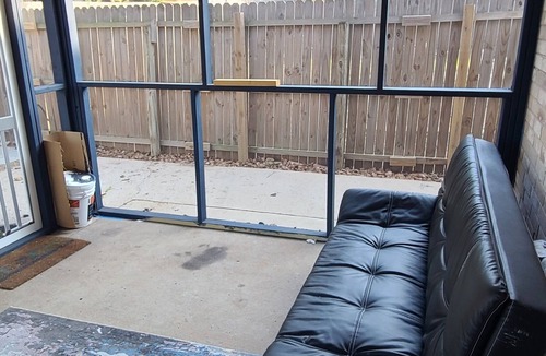 Hillcrest House | Comfy south Austin home near bars /live music /Hiking Biking trails/winery's