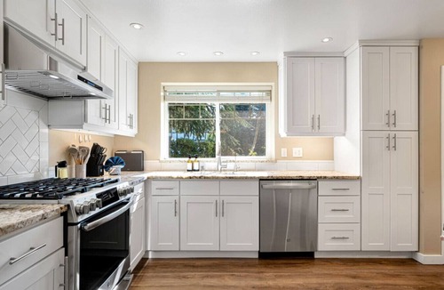 Mountlake Terrace House | Comfy & Spacious 4BR/3BA | @Mountlake Terrace