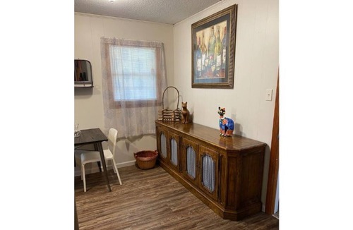 Valdosta House | Comfy & Spacious Home 3BR&2BA Original Art WorkW