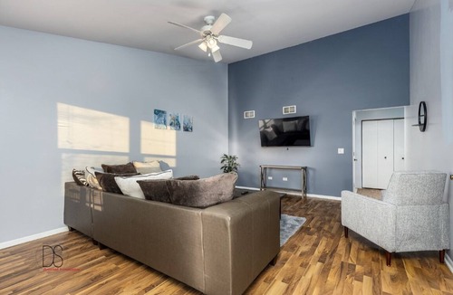 Marseilles House | Comfy & Spacious Home in Marseilles