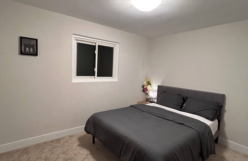 Malvern House | Comfy stay near 401, UofT Scarborough and Centennial