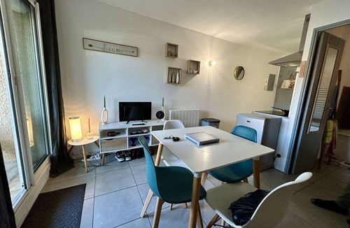 Saint-Cyprien Plage Apartment | Comfy studio 4 pers steps from port with terrace