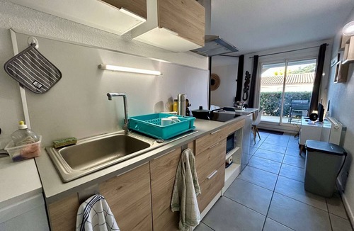 Saint-Cyprien Plage Apartment | Comfy studio 4 pers steps from port with terrace