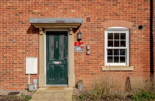 Kempston House | Comfy & stylish 4 bed house