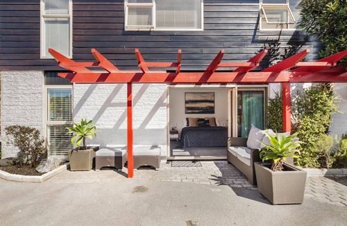 Wellington Apartment | Comfy stylish Central Wellington studio