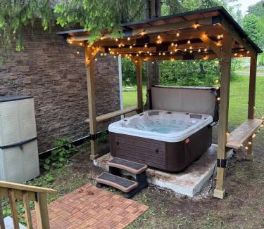 Springwater House | Comfy thoughtful private cottage