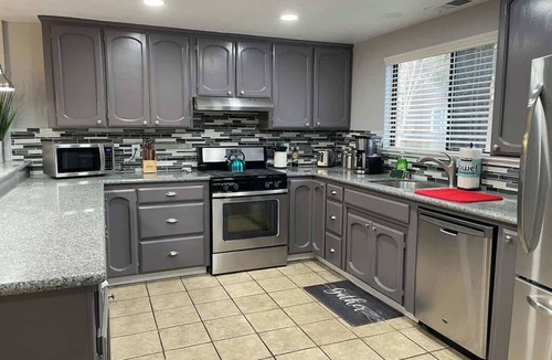 Modesto Condo | Comfy Townhome Retreat