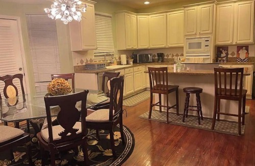 Neabsco House | Comfy Vacation Retreat!